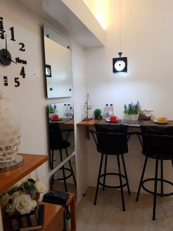 Cozy And Home Vacation Pad Tagaytay City ภายนอก รูปภาพ