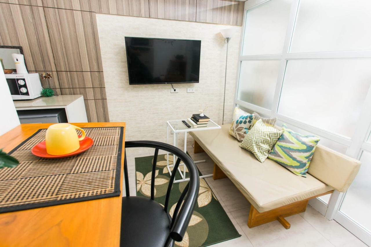 Cozy And Home Vacation Pad Tagaytay City ภายนอก รูปภาพ